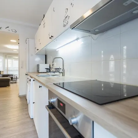 Galerius Pihenohaz By Bltn Apartment *