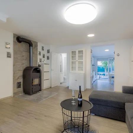 Galerius Pihenohaz By Bltn Апартаменты Шиофок